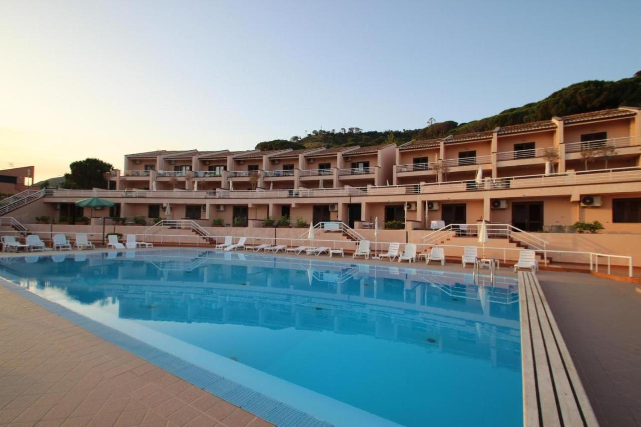 Magabu Residence تْشيفالو المظهر الخارجي الصورة
